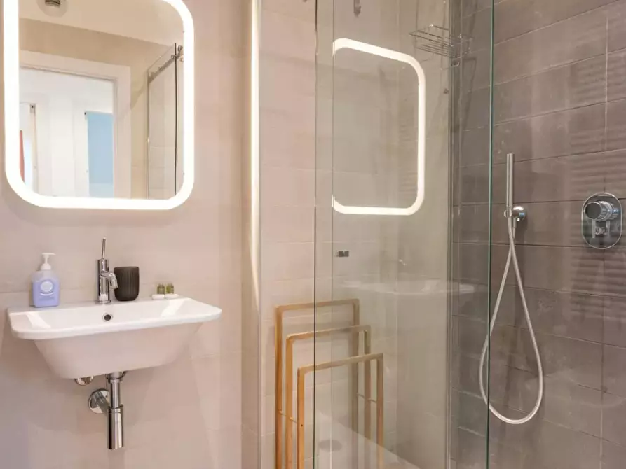 Immagine 8 di Appartamento in affitto  in Via Cola di Rienzo a Milano