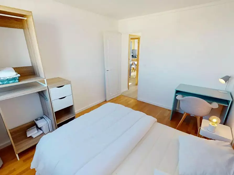 Immagine 2 di Camera in affitto  in Cours Edouard Vaillant a Bordeaux