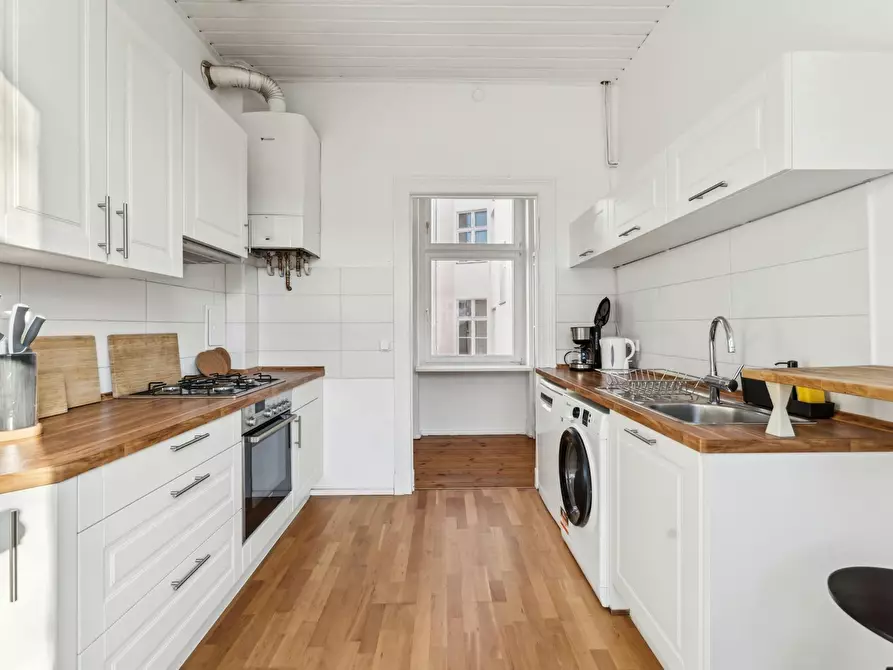 Immagine 9 di Appartamento in affitto  in Müllenhoffstraße a Berlin Kreuzberg