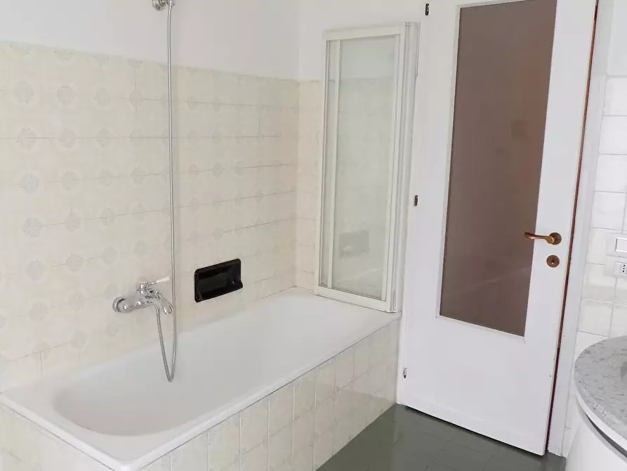 Immagine 10 di Camera in affitto  in Via della Branca Manno a Padova