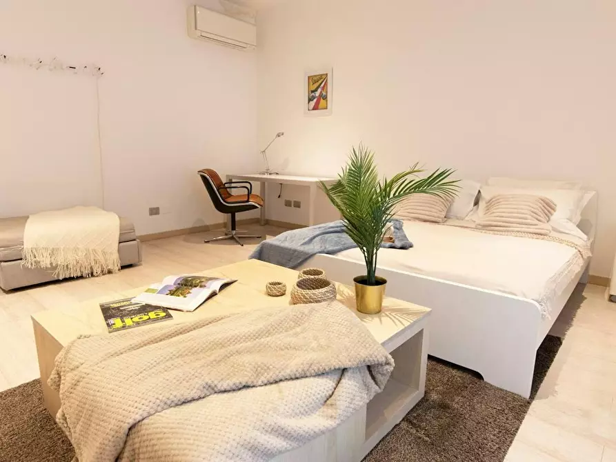 Immagine 4 di Appartamento in affitto  in Via Bramante a Milano