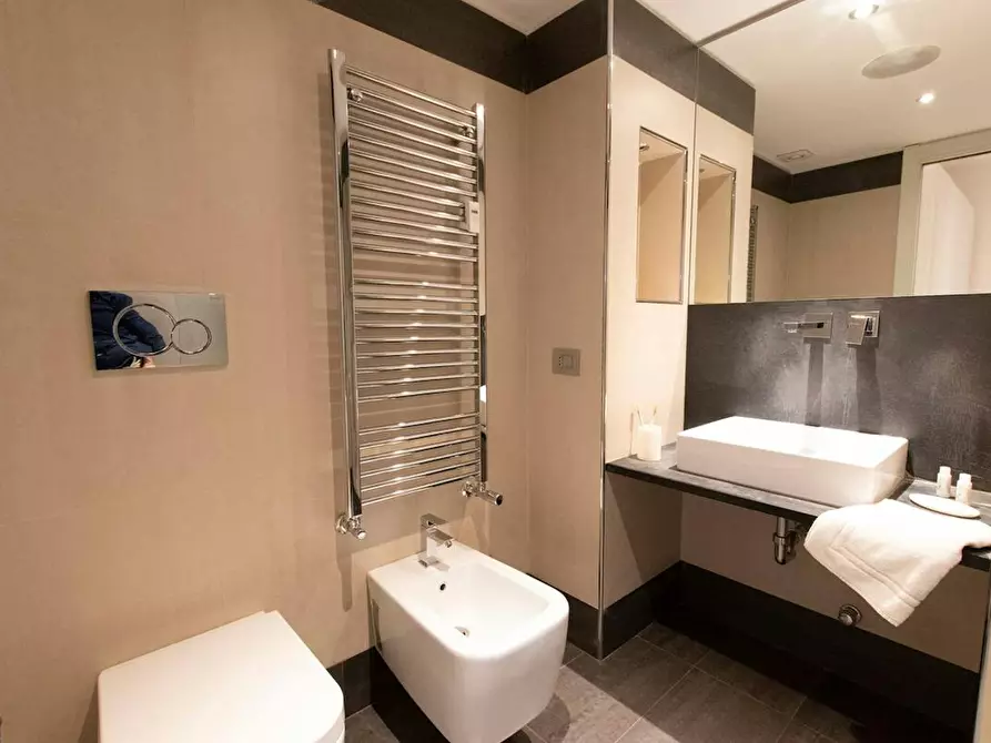 Immagine 8 di Appartamento in affitto  in Via Bramante a Milano