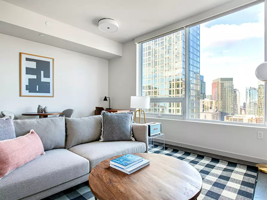 Immagine 1 di Appartamento in affitto  in 2nd Avenue a Messina