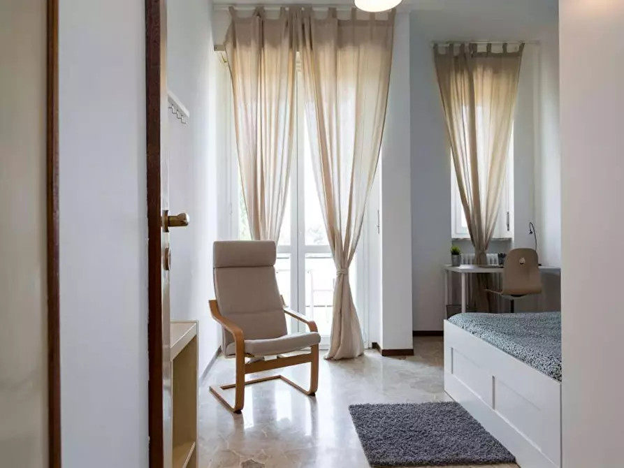 Immagine 5 di Camera in affitto  in Via Ginestre a Buccinasco