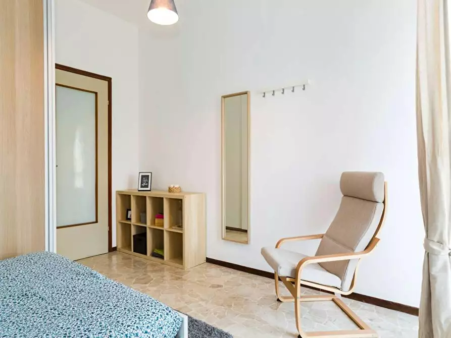 Immagine 3 di Camera in affitto  in Via Ginestre a Buccinasco