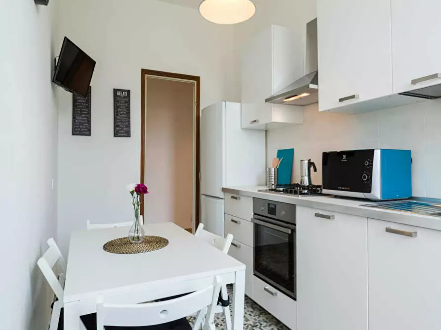 Immagine 10 di Camera in affitto  in Via Ginestre a Buccinasco