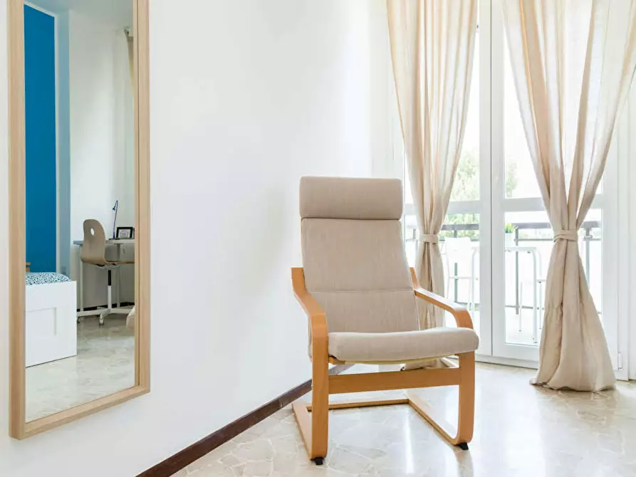 Immagine 6 di Camera in affitto  in Via Ginestre a Buccinasco