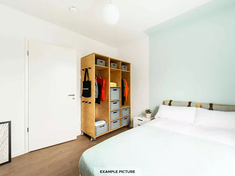 Immagine 2 di Camera in affitto  in Klara-Franke-Straße a Berlin