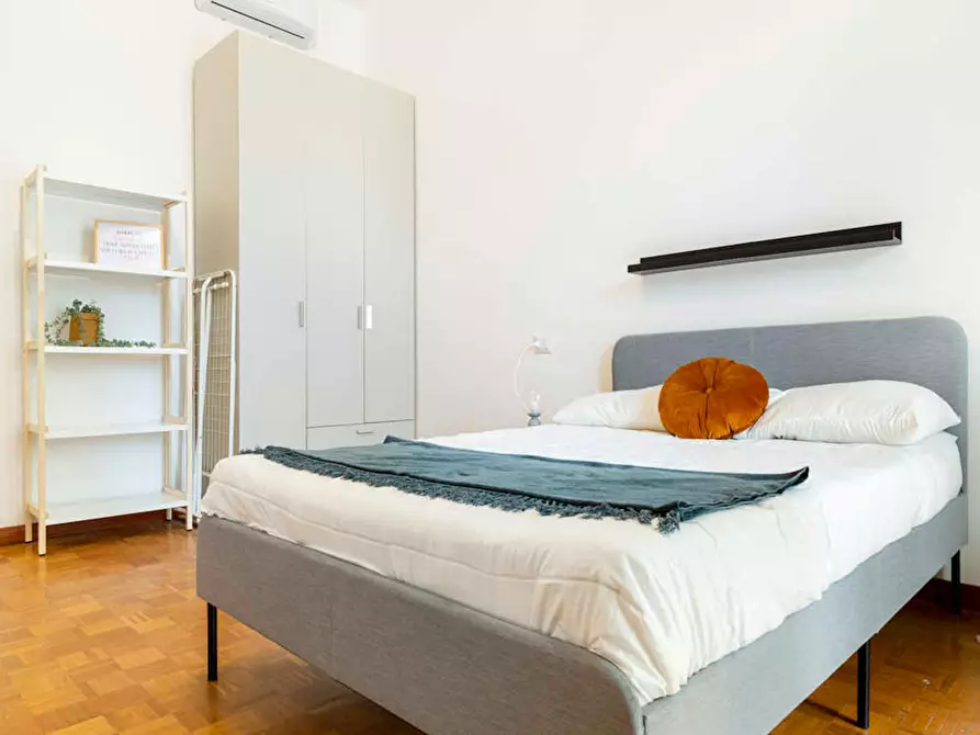 Immagine 1 di Camera in affitto  in Via Francesco Reina a Milano