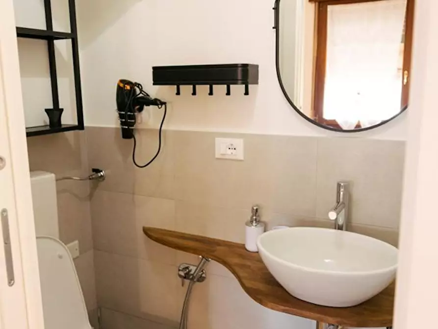 Immagine 6 di Appartamento in affitto  in Via de' Carracci a Bologna