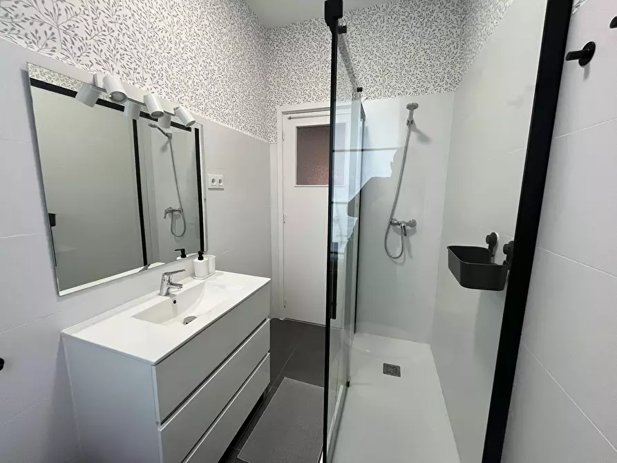 Immagine 9 di Camera in affitto  in Atxukarro Doktorearen Kalea a Bilbao