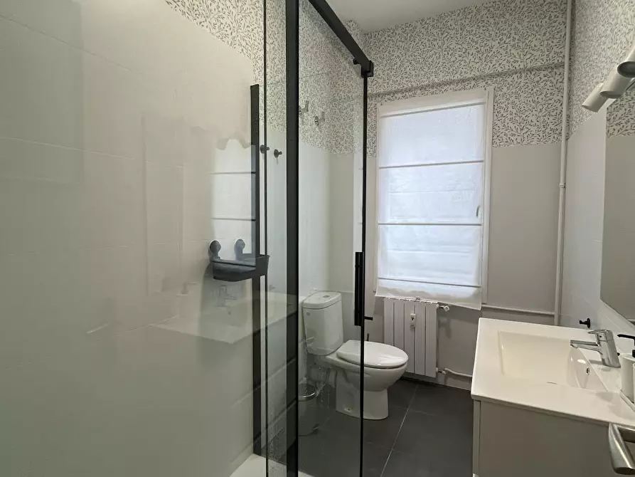 Immagine 10 di Camera in affitto  in Atxukarro Doktorearen Kalea a Bilbao