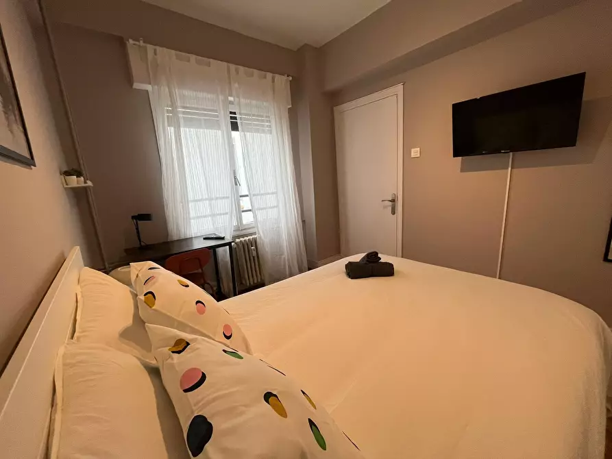 Immagine 2 di Camera in affitto  in Atxukarro Doktorearen Kalea a Bilbao