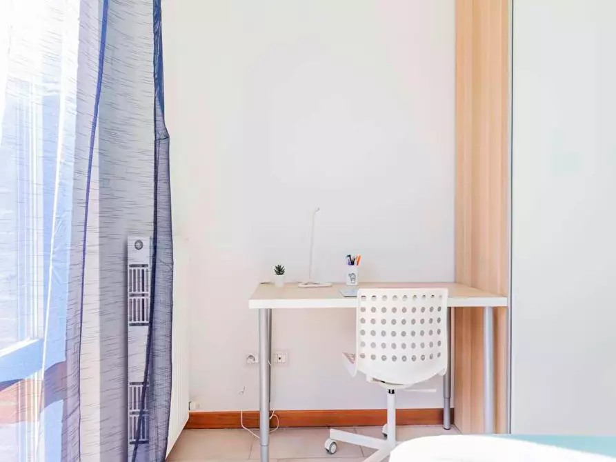 Immagine 5 di Camera in affitto  in Via Fiume delle Perle a Roma