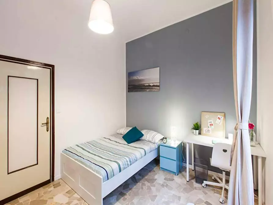 Immagine 5 di Camera in affitto  in Via Antonio Panizzi a Milano