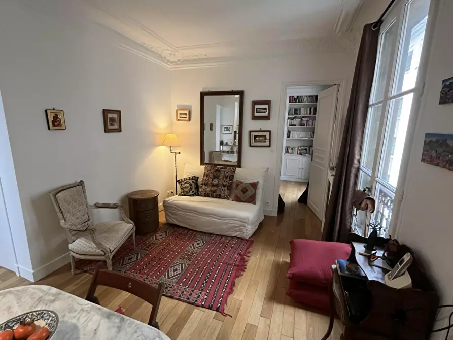 Immagine 1 di Appartamento in affitto  in Rue Ballu a Paris