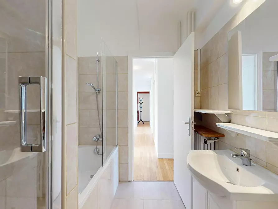 Immagine 10 di Camera in affitto  in Rue d'Oradour-sur-Glane a Paris