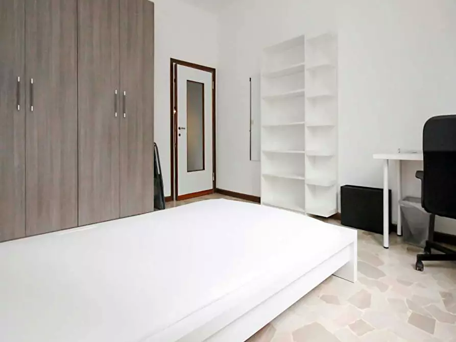 Immagine 1 di Camera in affitto  in Largo Cavalieri di Malta a Milano