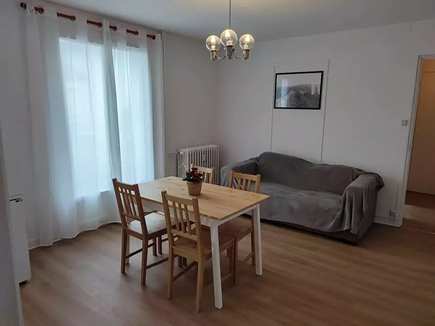 Immagine 7 di Camera in affitto  in Cours Émile-Zola a Villeurbanne