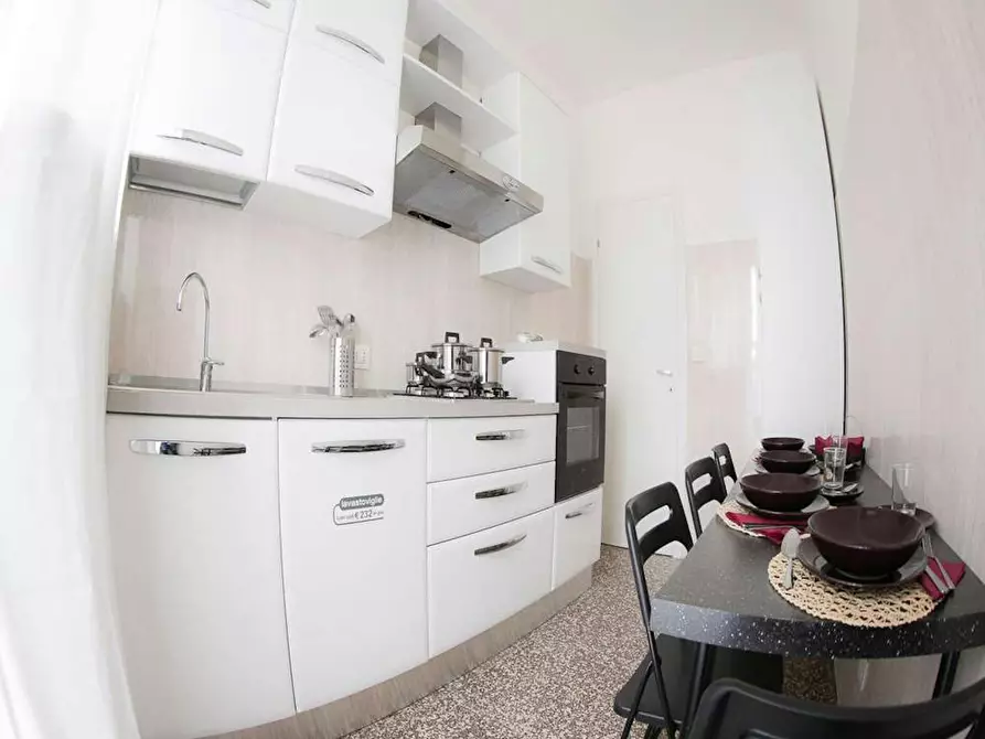 Immagine 4 di Camera in affitto  in Via Vetta D'Italia a Milano