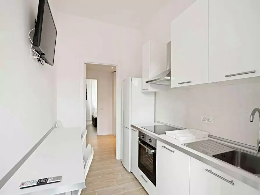 Immagine 6 di Camera in affitto  in Viale Legioni Romane a Milano