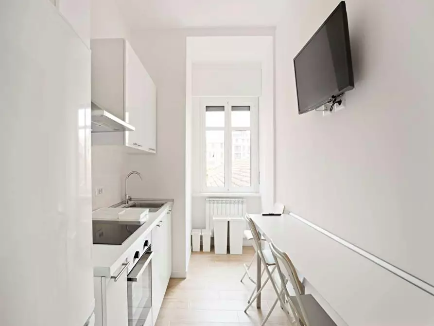 Immagine 5 di Camera in affitto  in Viale Legioni Romane a Milano