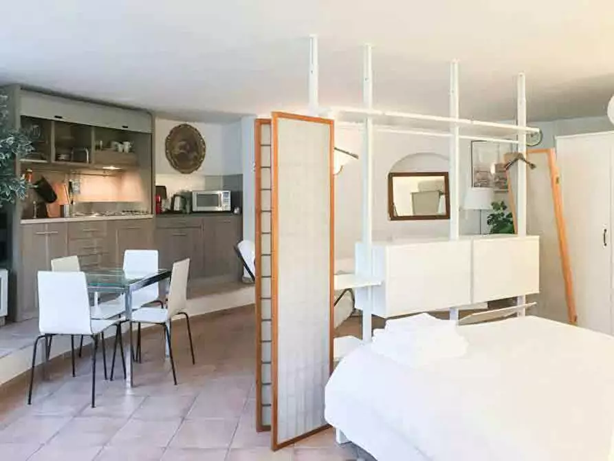 Immagine 4 di Appartamento in affitto  in Via Massimo Meliconi a Roma