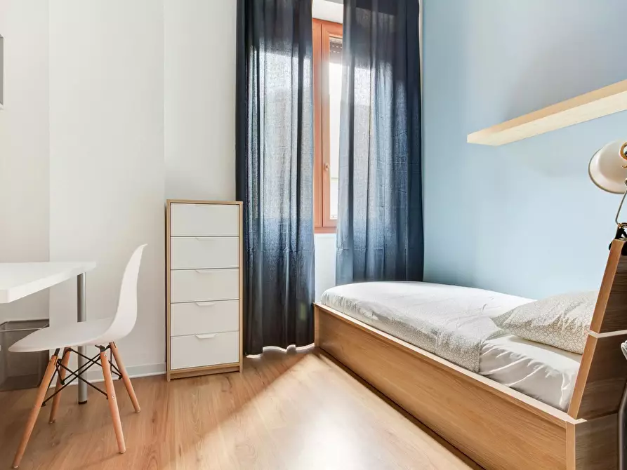 Immagine 1 di Camera in affitto  in Via Stromboli a Milano