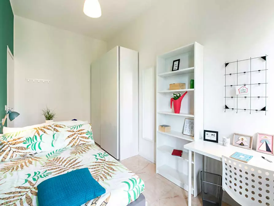 Immagine 3 di Camera in affitto  in Viale Beatrice d'Este a Milano