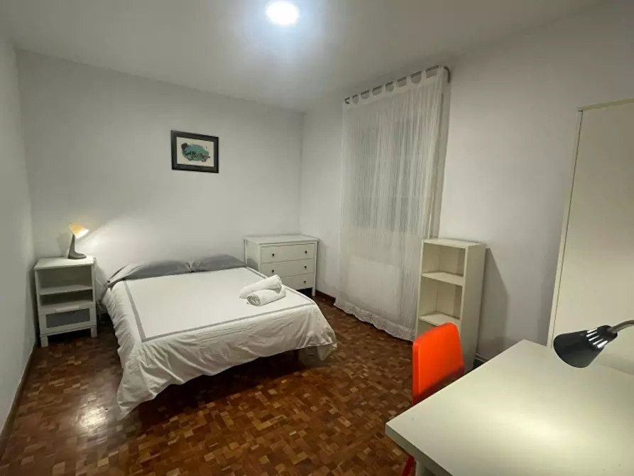 Immagine 3 di Camera in affitto  in Carrer de Luis Antúnez a Barcelona