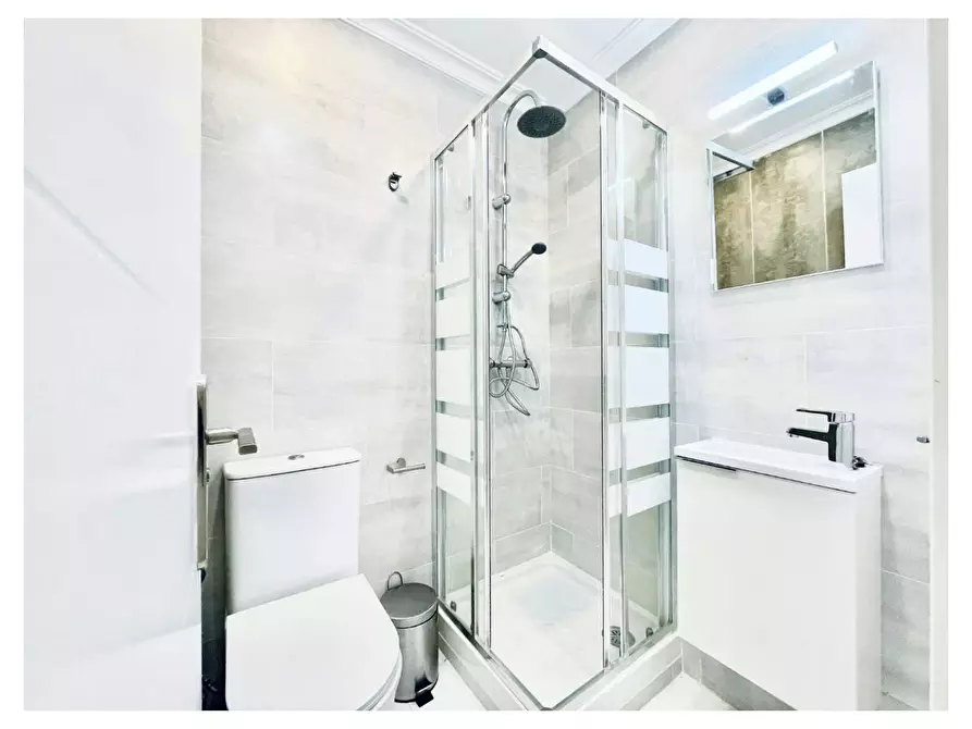 Immagine 6 di Camera in affitto  in Calle del Divino Pastor a Madrid