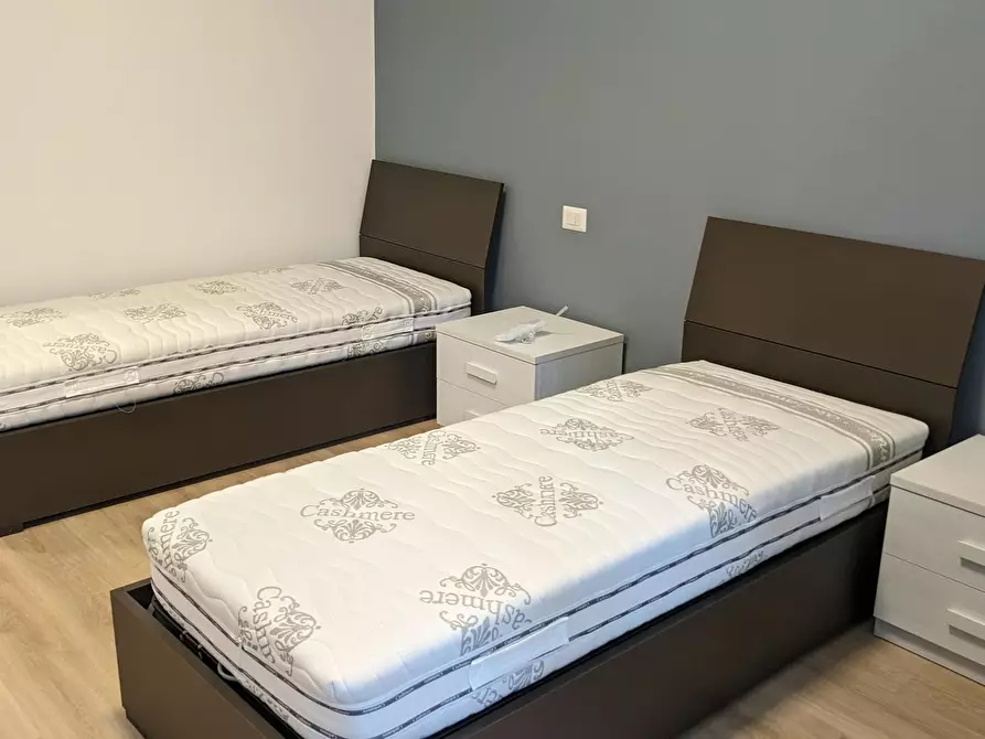 Immagine 1 di Camera in affitto  in Via Cipriano Facchinetti a Milano