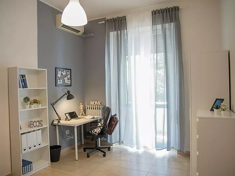 Immagine 4 di Camera in affitto  in Piazza San Francesco D'Assisi a Foggia