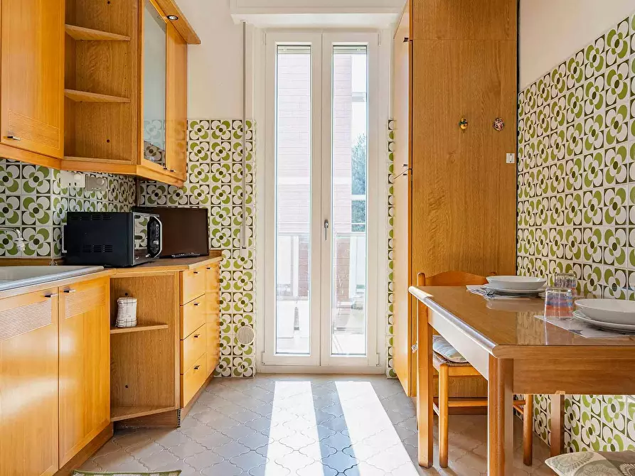 Immagine 6 di Camera in affitto  in Via Eugenio Donadoni a Milano