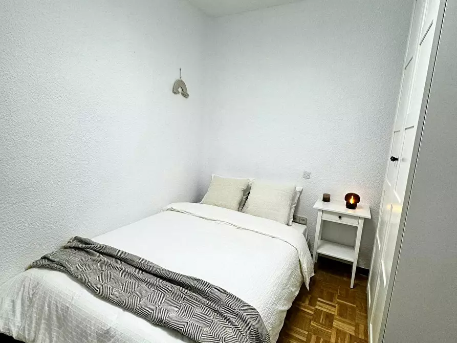 Immagine 2 di Camera in affitto  in Calle de Juan Álvarez Mendizábal a Madrid