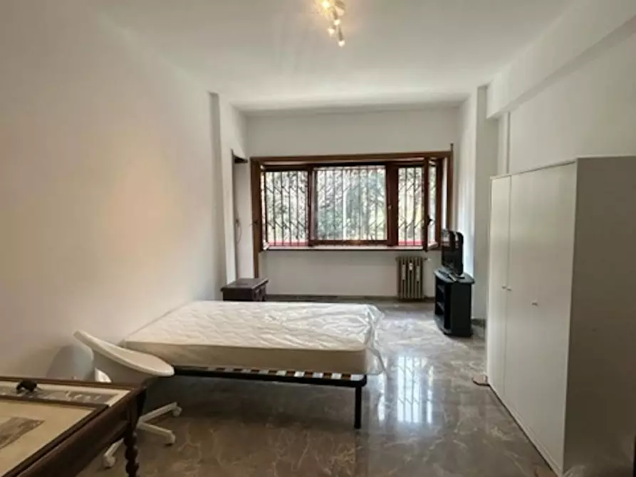 Immagine 1 di Camera in affitto  in Via Costantino Maes a Roma