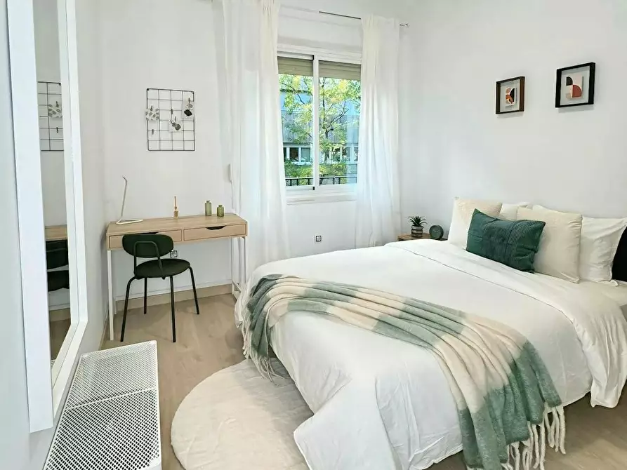 Immagine 1 di Camera in affitto  in Calle de Serrano a Madrid