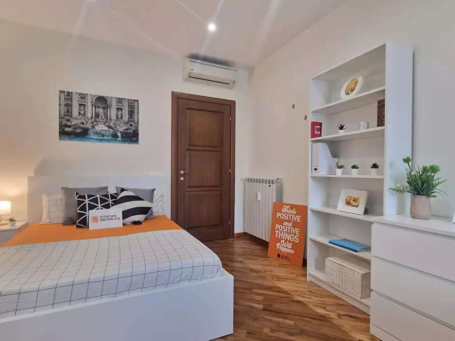 Immagine 1 di Camera in affitto  in Viale Ippocrate a Roma