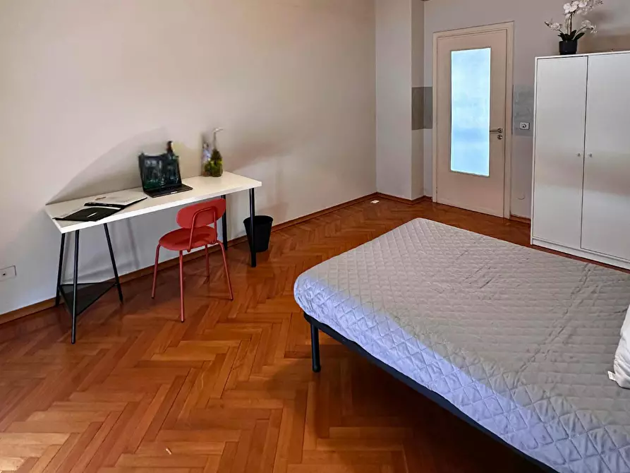 Immagine 4 di Camera in affitto  in Corso Giulio Cesare a Torino