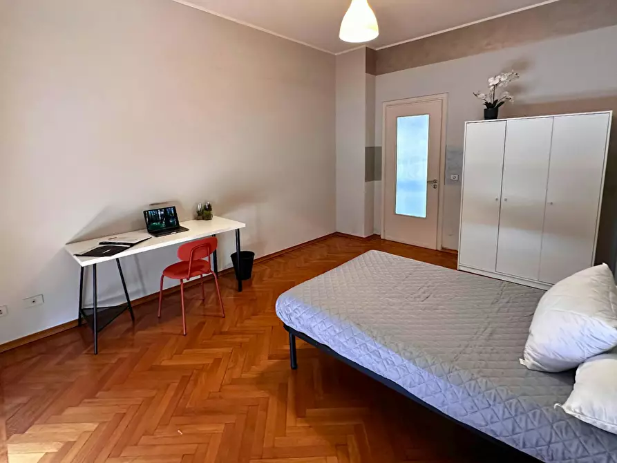 Immagine 6 di Camera in affitto  in Corso Giulio Cesare a Torino