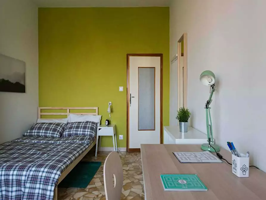Immagine 4 di Camera in affitto  in Via delle Fragole a Bologna