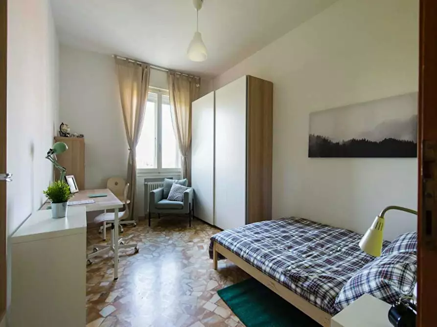 Immagine 5 di Camera in affitto  in Via delle Fragole a Bologna