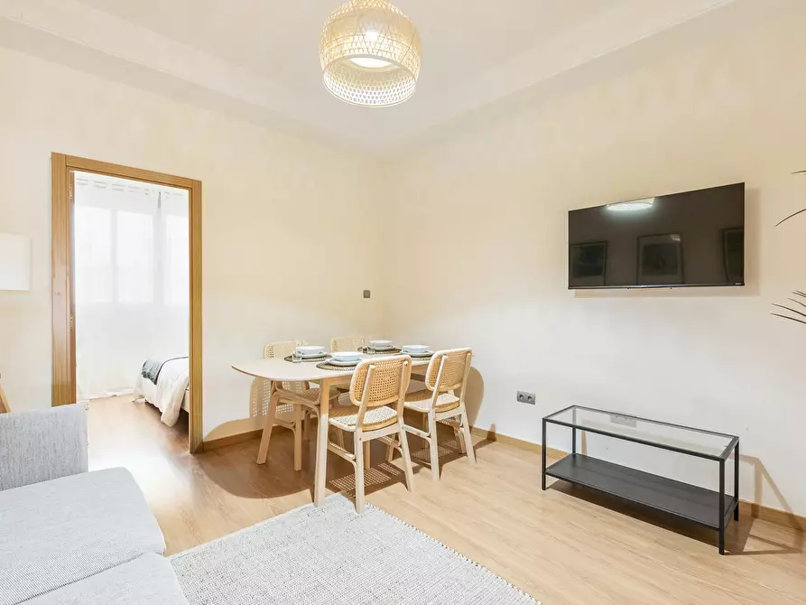 Immagine 5 di Camera in affitto  in Carrer d'Hernán Cortés a Valencia