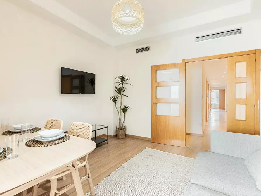 Immagine 4 di Camera in affitto  in Carrer d'Hernán Cortés a Valencia