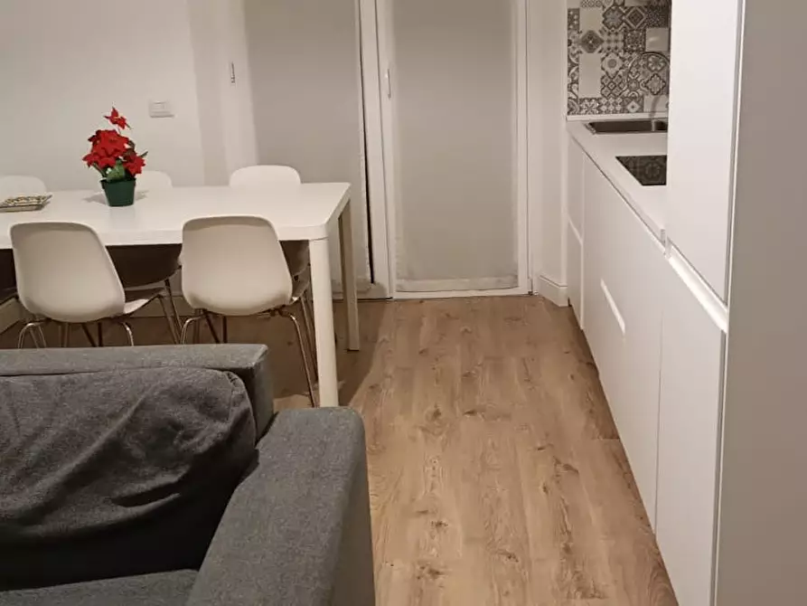 Immagine 1 di Appartamento in affitto  in Via Mauro Macchi a Milano