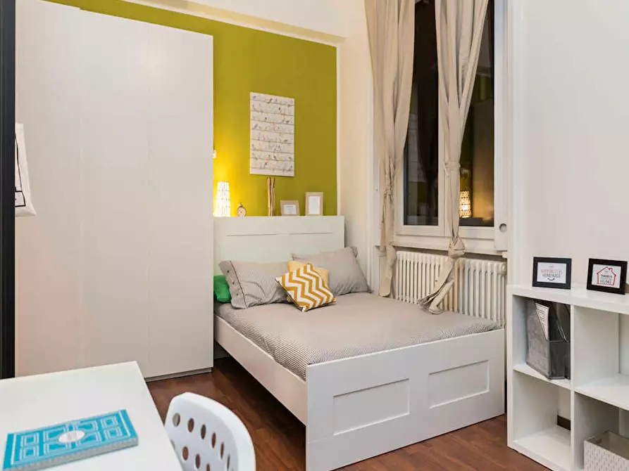 Immagine 2 di Camera in affitto  in Via Giulio Tarra a Milano