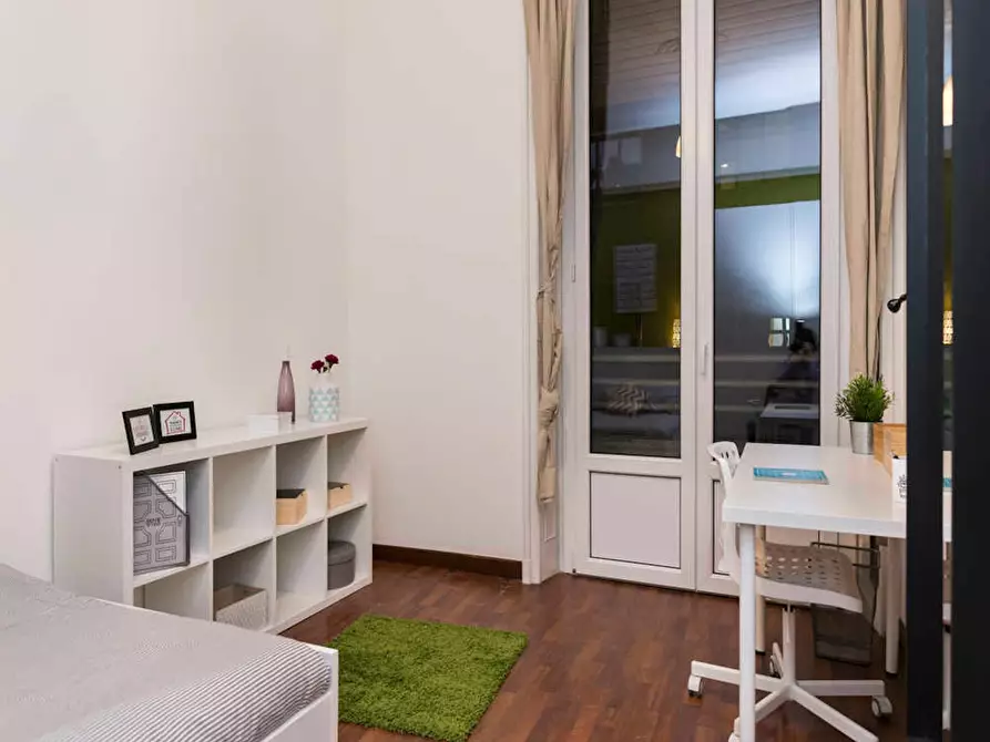 Immagine 4 di Camera in affitto  in Via Giulio Tarra a Milano