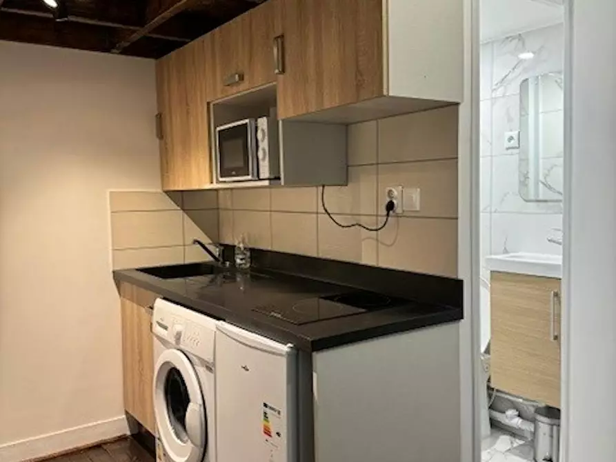 Immagine 1 di Appartamento in affitto  in Rue des Renaudes a Paris 17