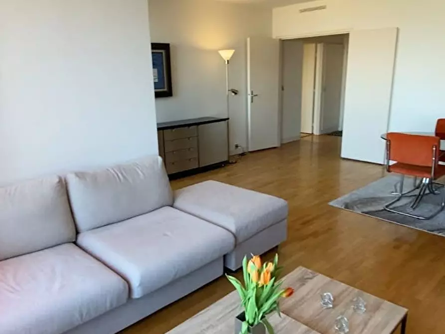 Immagine 2 di Appartamento in affitto  in Rue Robert de Flers a Paris