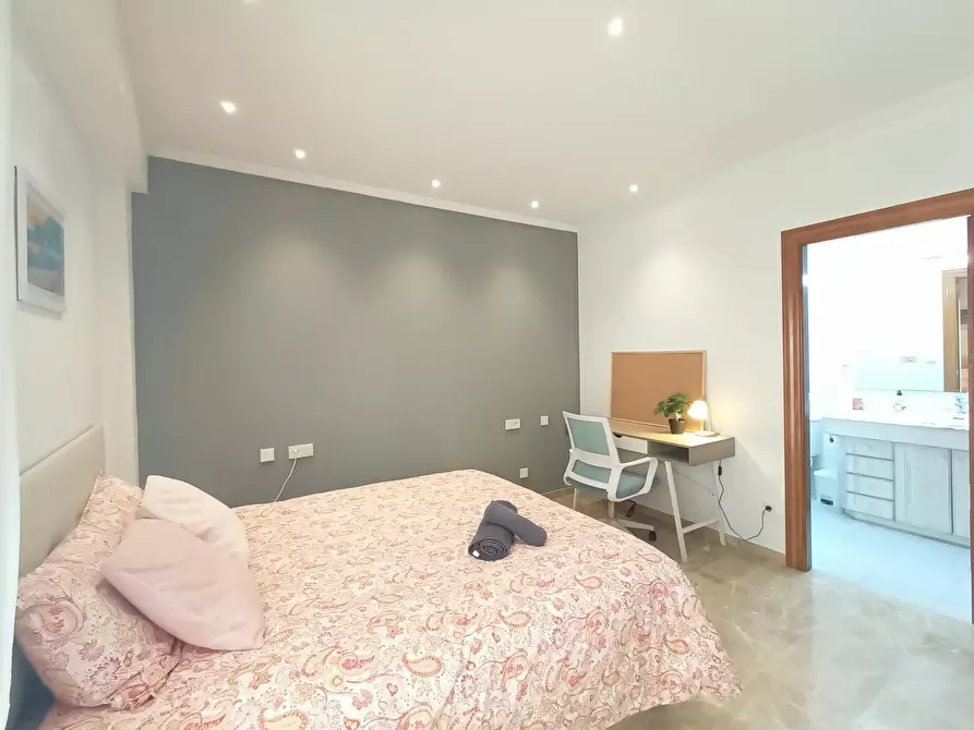 Immagine 1 di Camera in affitto  in Carrer Carmelitas a Parque Industrial De Elche (Poligono Industrial)